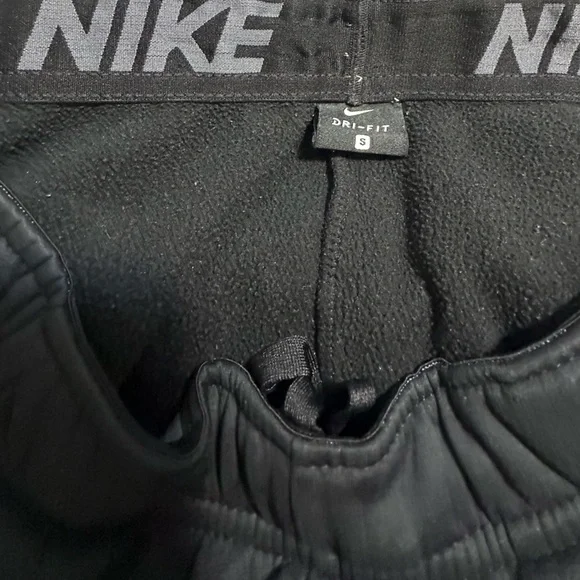 NIKE SPORT-WEAR PLANTS - Picture 8 of 9